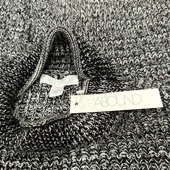 NWT Abound Black and White Knit Mock Neck Sweater - Picture 4 of 5